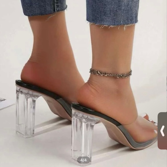 Clear strap chunky heels - Picture 4 of 8